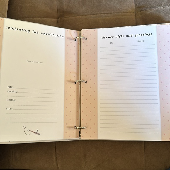 Harry Potter baby book - Picture 5 of 7